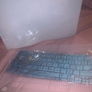 Mac book case with keyboard cover